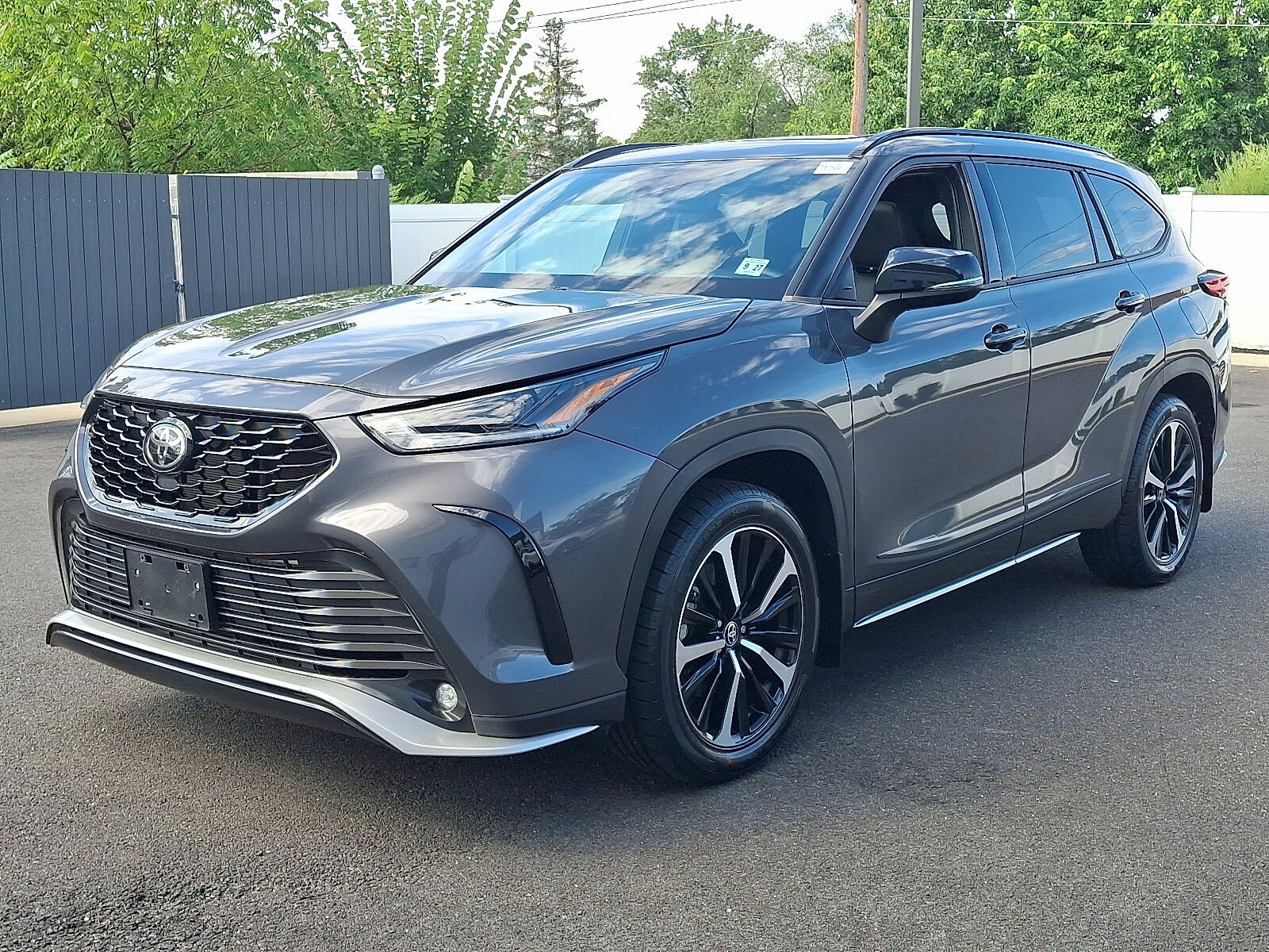 2022 Toyota Highlander XSE photo 3