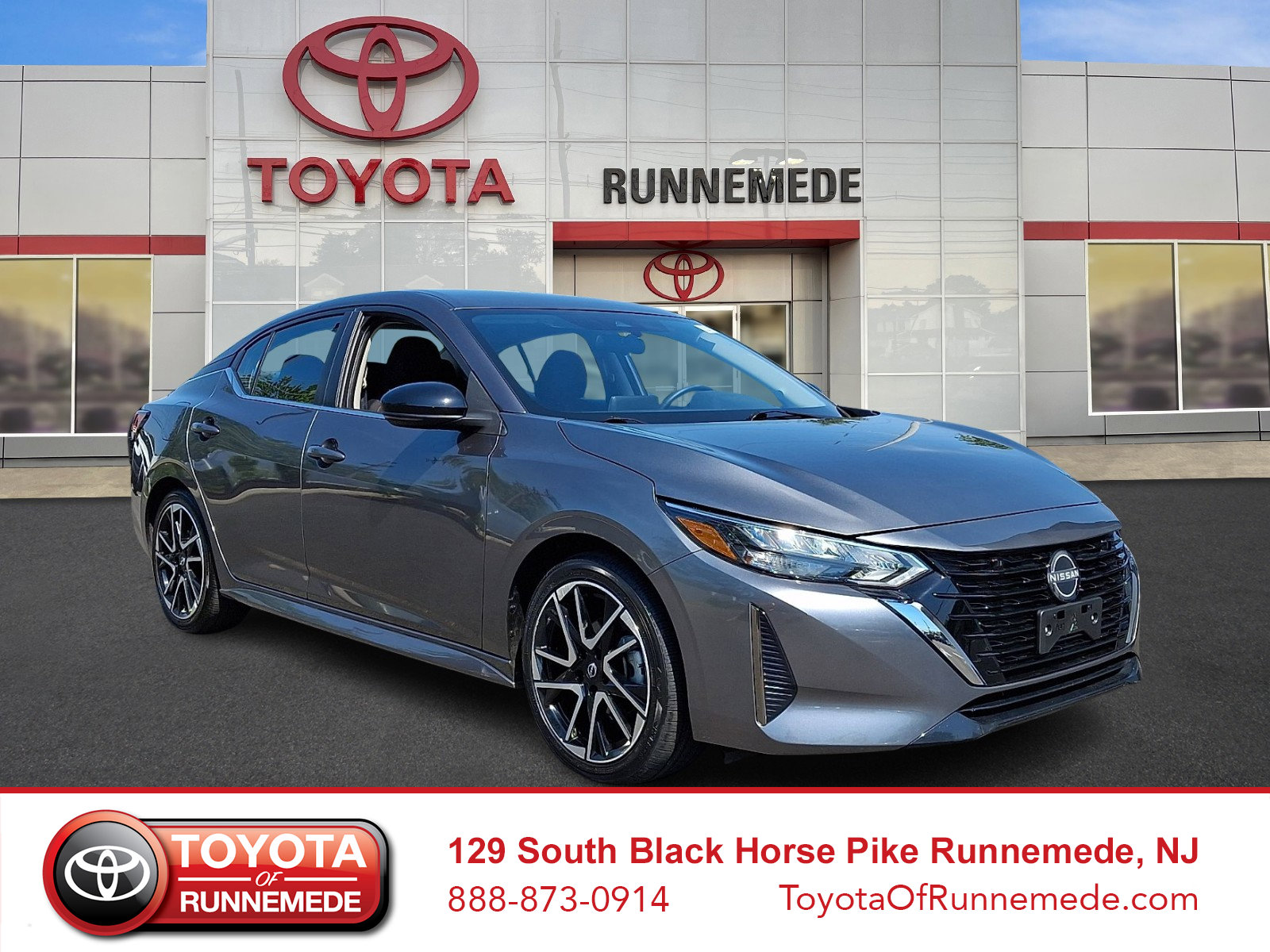 2025 Nissan Sentra SR CVT's photo