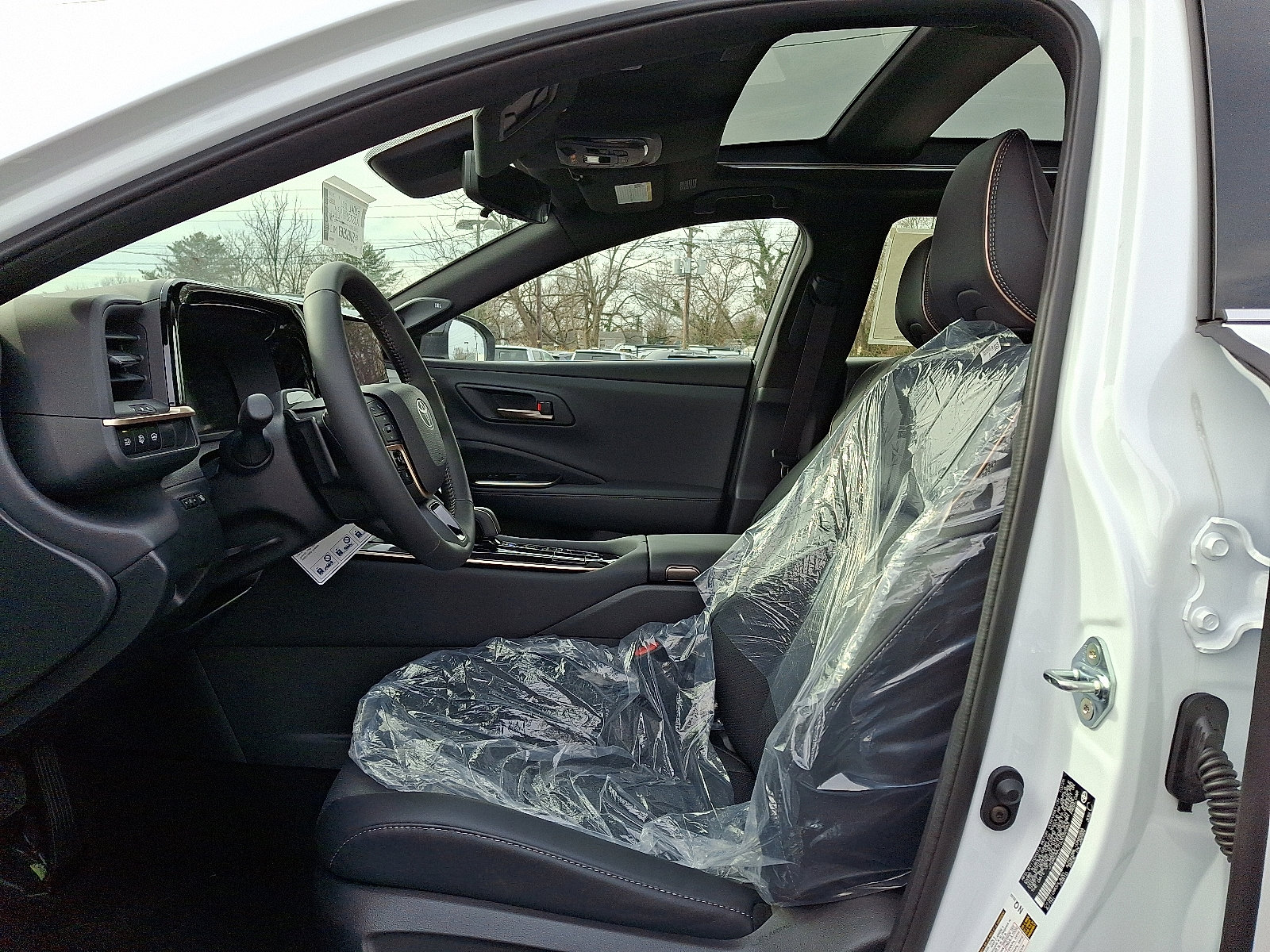 2025 Toyota Crown Signia Limited - Photo 7