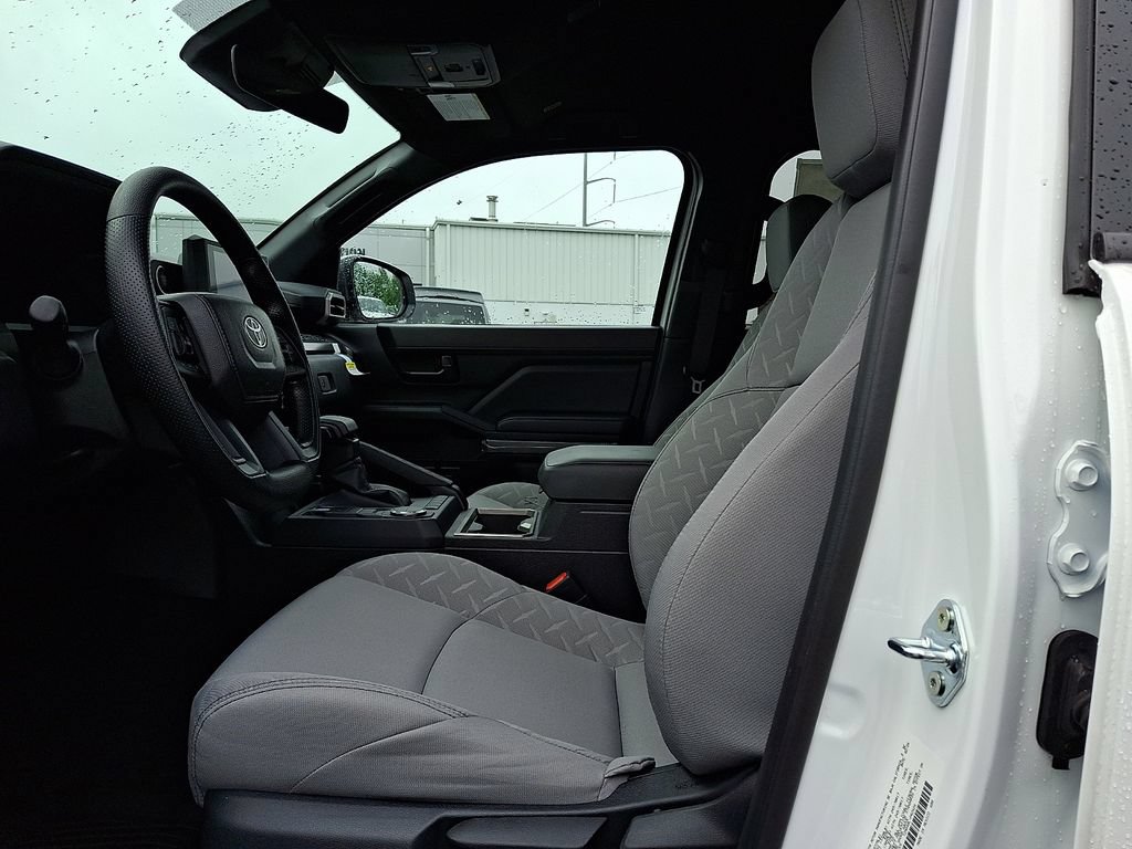 2026 Toyota Tacoma SR5 - Photo 7
