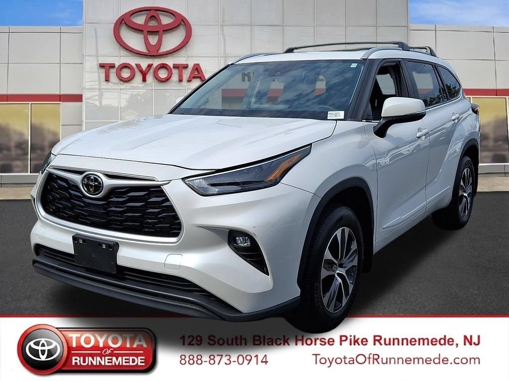 Used 2023 Toyota Highlander XLE Sport Utility