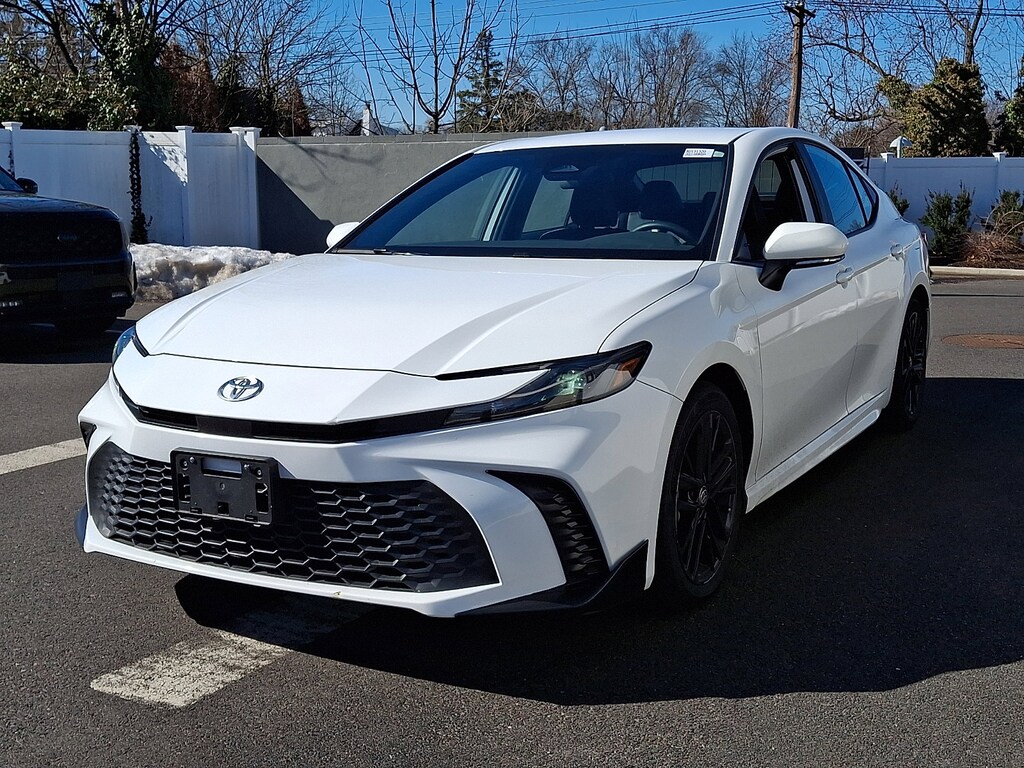Certified 2025 Toyota Camry SE Car