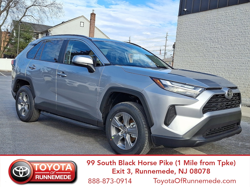 New 2025 Toyota RAV4 XLE XLE AWD SUV