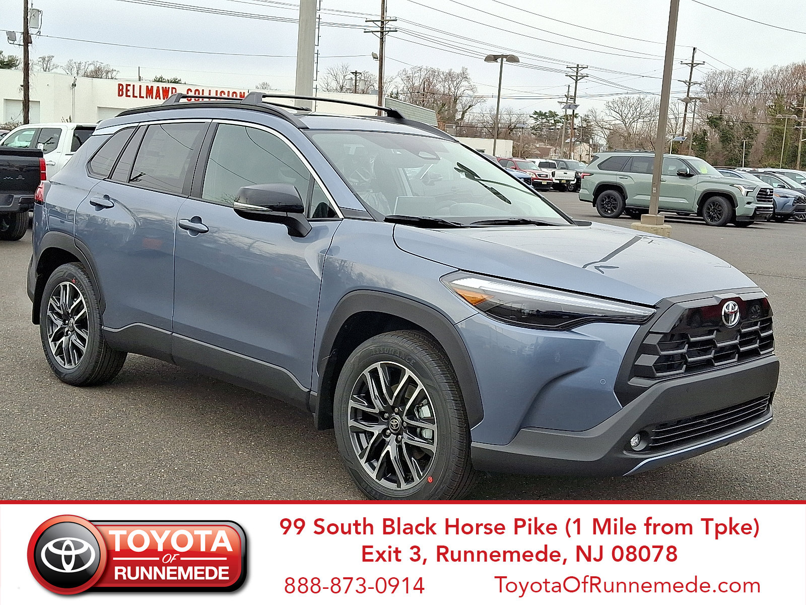 2026 Toyota Corolla Cross XLE's photo