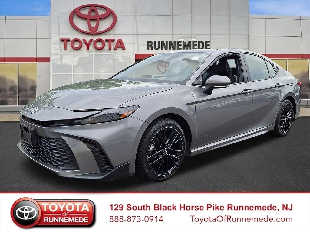 Used 2025 Toyota Camry SE Sedan