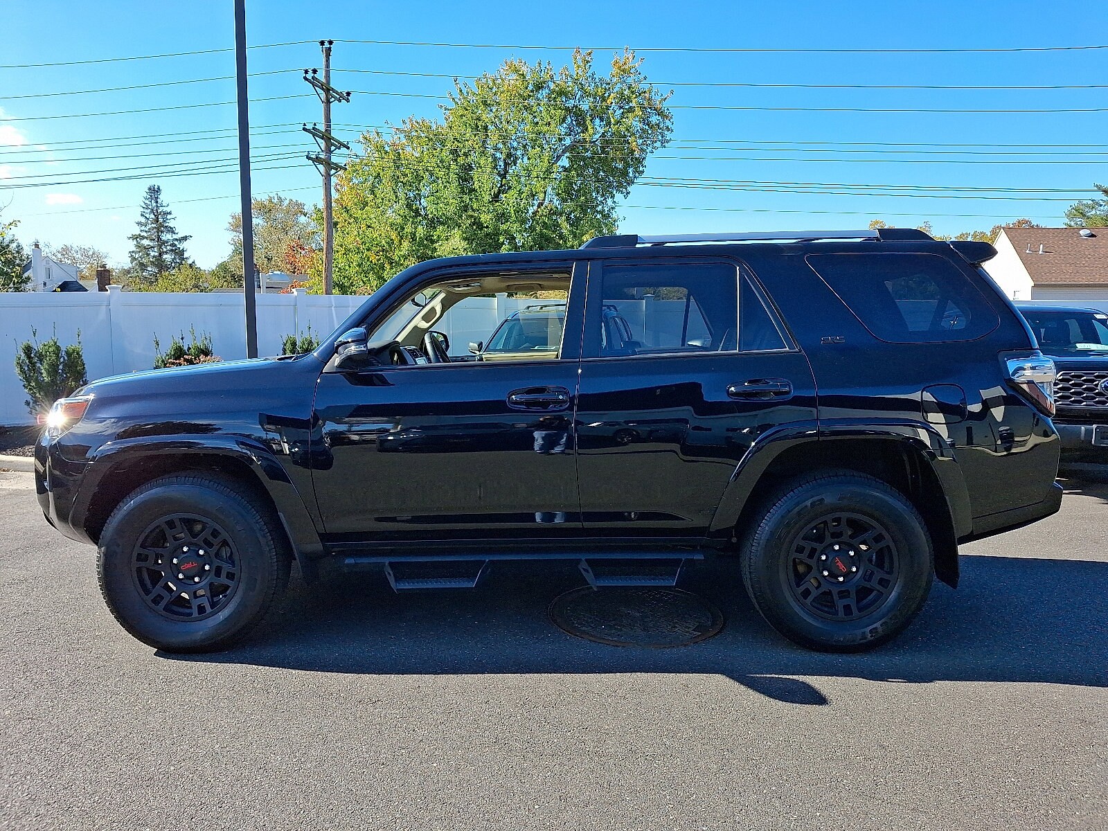 2023 Toyota 4Runner SR5 Premium photo 3