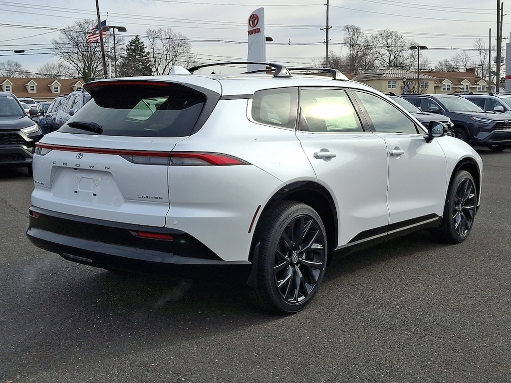 New 2025 Toyota Crown Signia Limited LIMITED