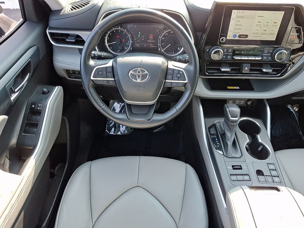 2023 Toyota Highlander XLE - Photo 11