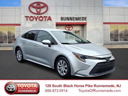 2024 Toyota Corolla LE Sedan