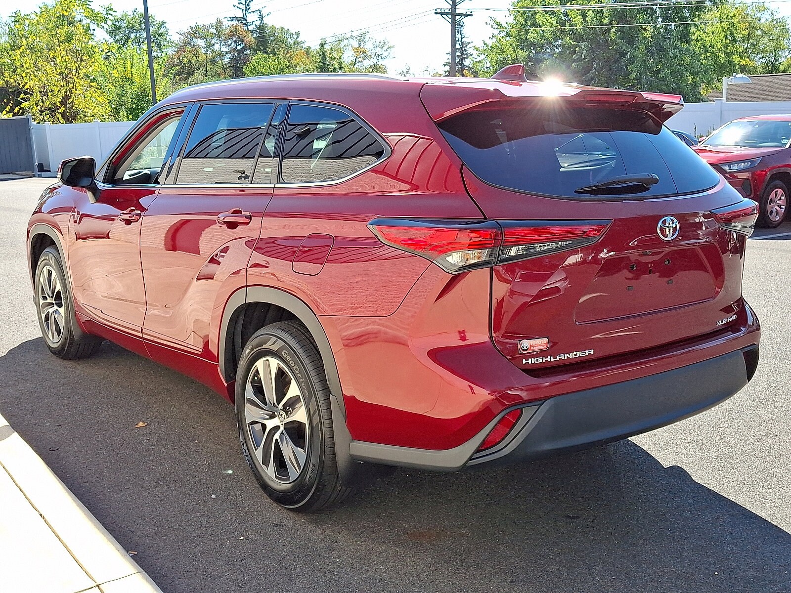 2022 Toyota Highlander XLE photo 3