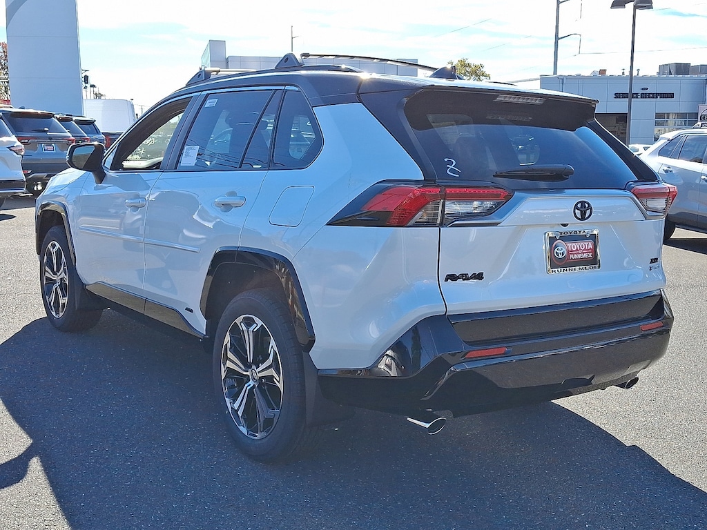 New 2025 Toyota RAV4 Plug-in Hybrid XSE PLUG-IN HYBRID