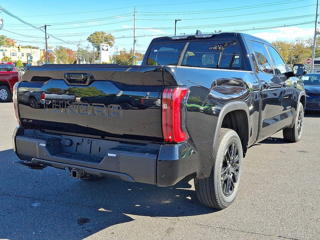 New 2026 Toyota Tundra Limited LIMITED CREWMAX 6.5