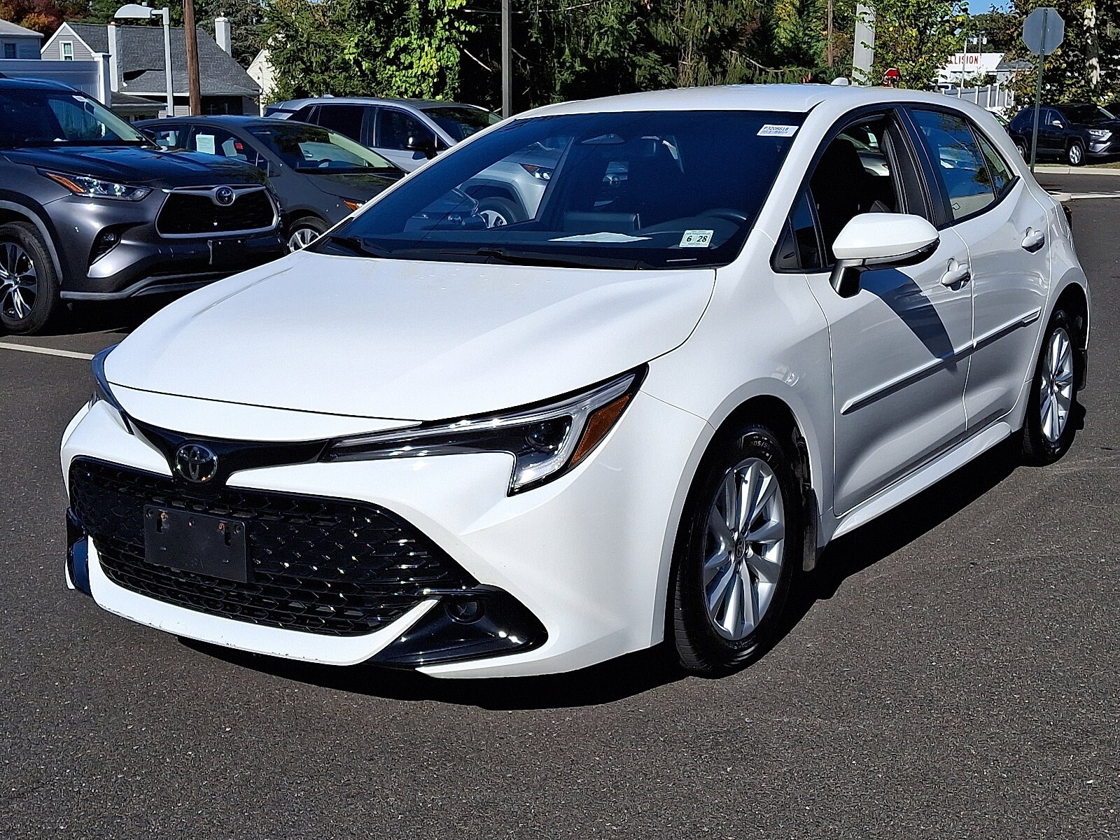 2023 Toyota Corolla SE photo 3