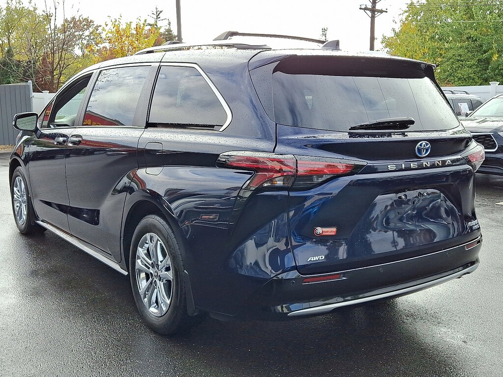 Certified 2024 Toyota Sienna Platinum Mini-van, Passenger