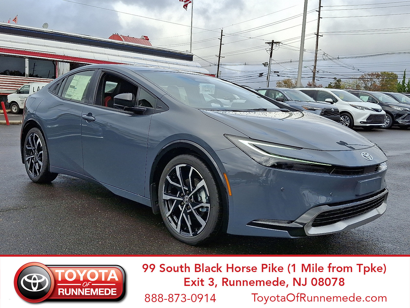 2026 Toyota Prius XSE's photo