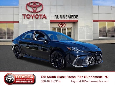 2026 Toyota Camry SE Nightshade Sedan