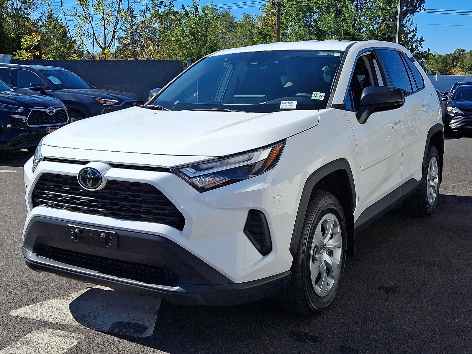 2023 Toyota RAV4 LE photo 2