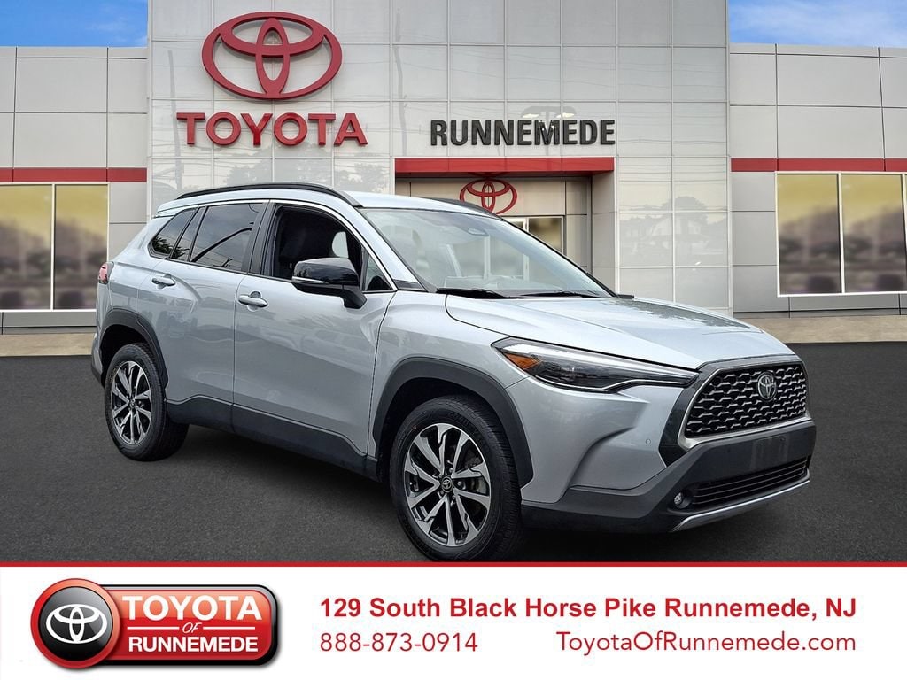 Certified 2025 Toyota Corolla Cross XLE Sport Utility