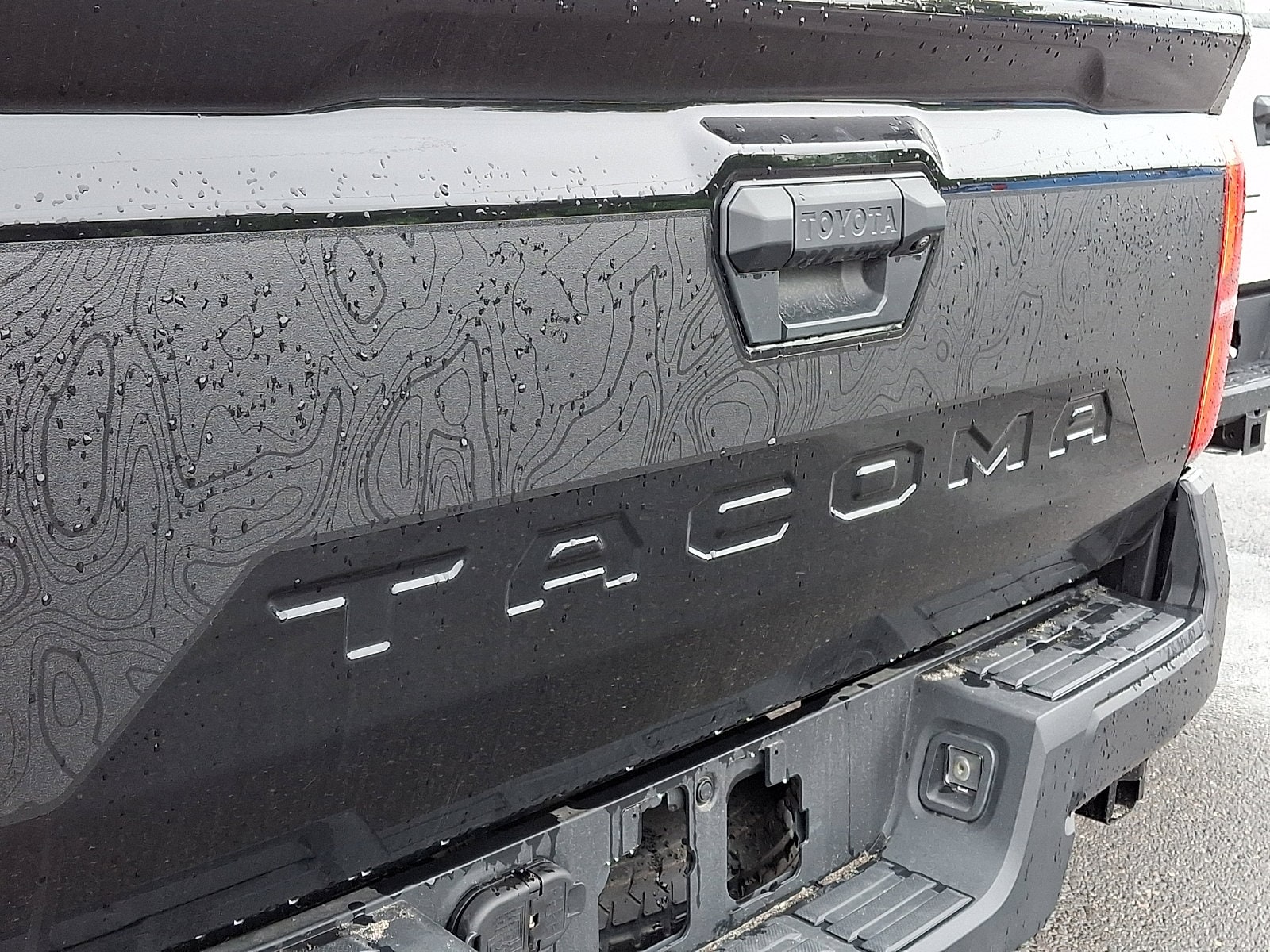 2026 Toyota Tacoma SR - Photo 15