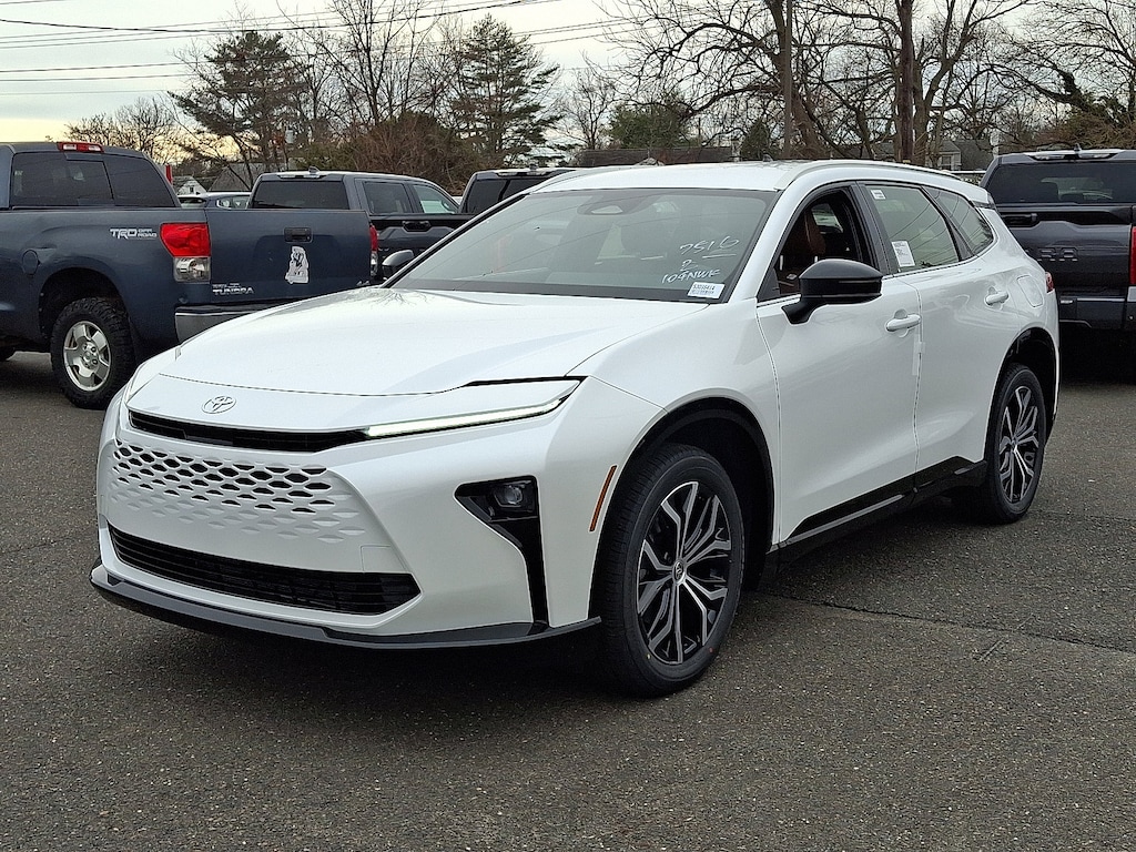 New 2025 Toyota Crown Signia XLE XLE