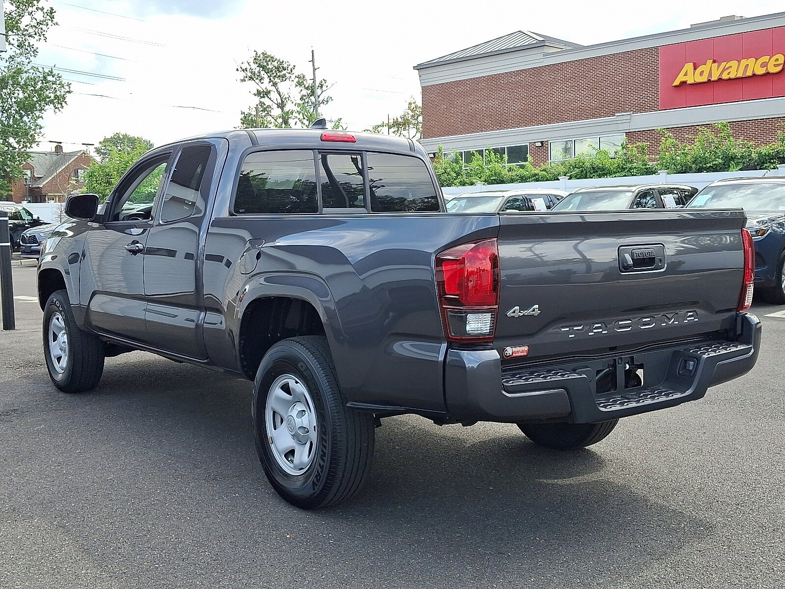 2023 Toyota Tacoma SR photo 4