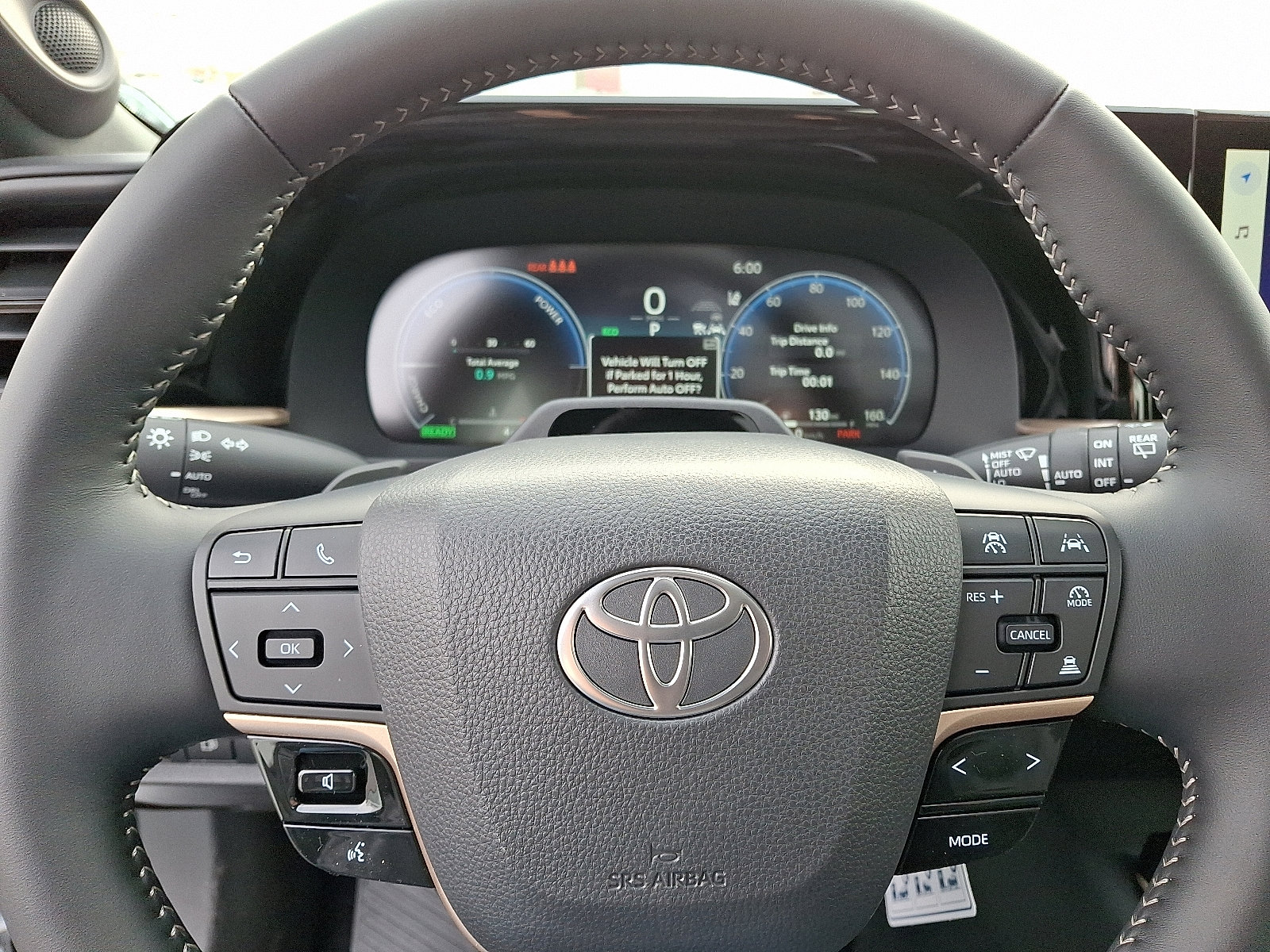 2025 Toyota Crown Signia Limited - Photo 13