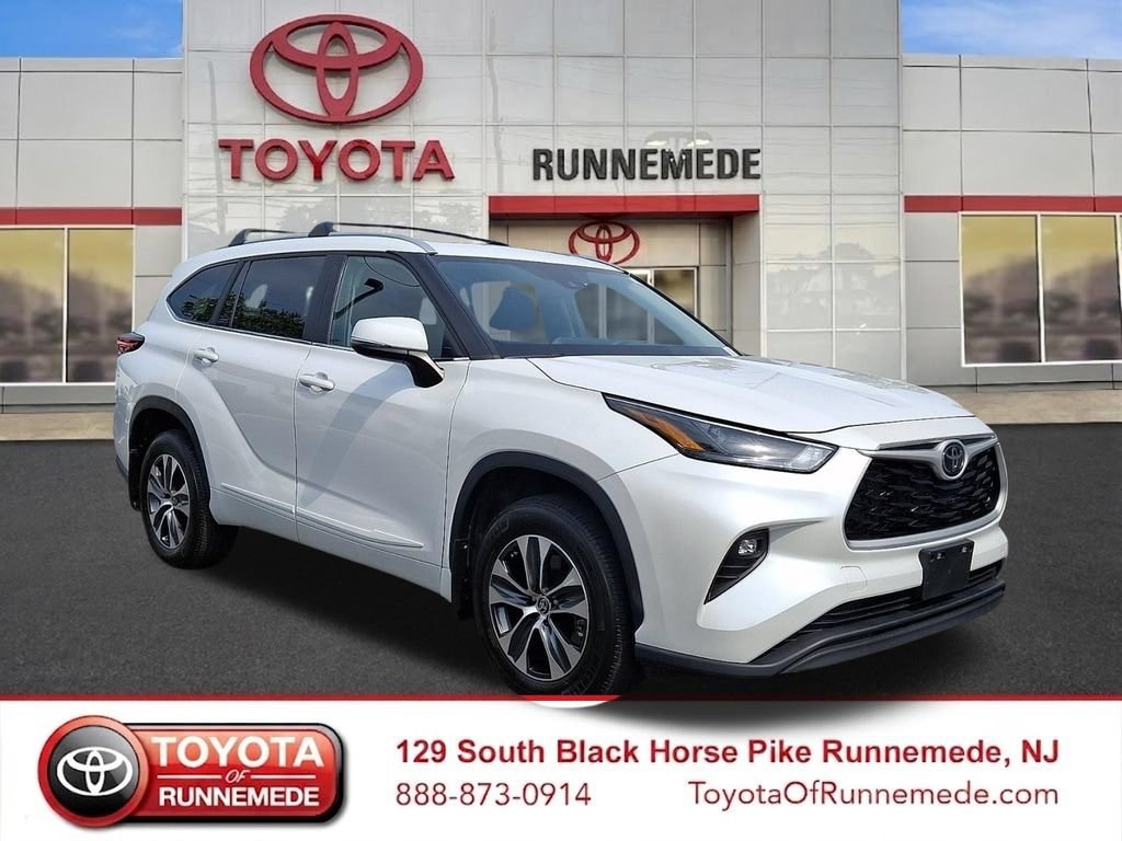 Used 2023 Toyota Highlander XLE Sport Utility