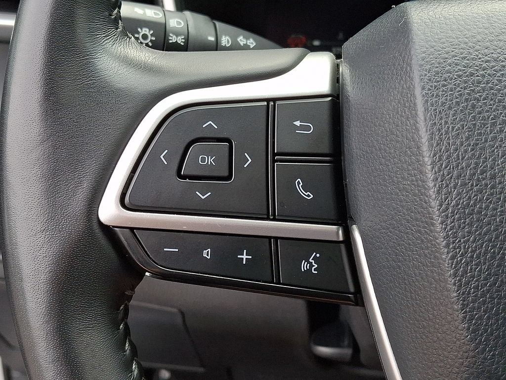 2025 Toyota Highlander XSE - Photo 19