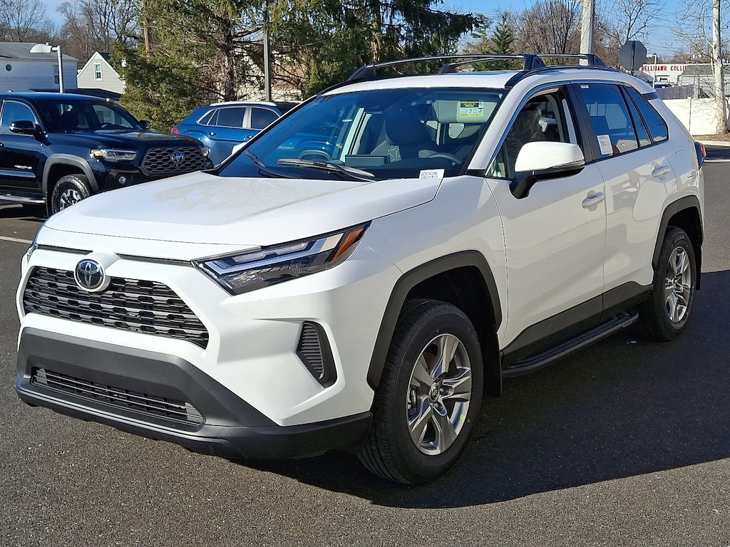 New 2025 Toyota RAV4 XLE XLE AWD SUV