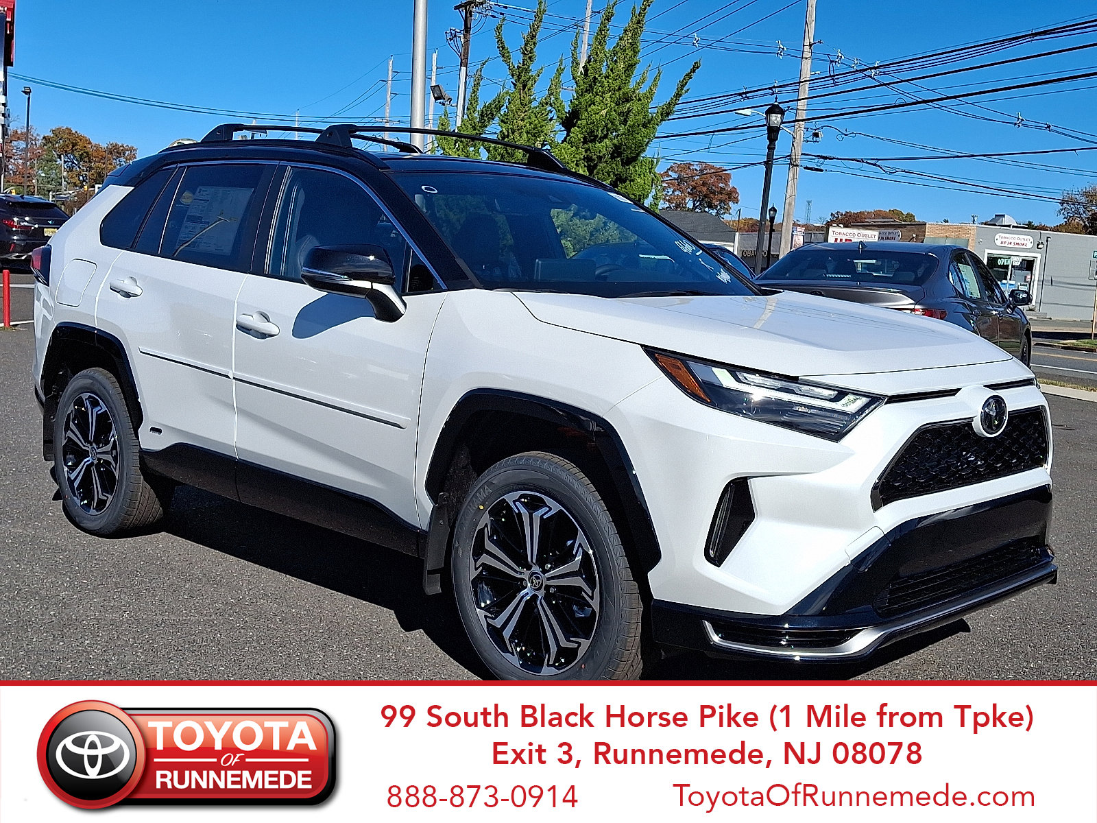 2025 Toyota RAV4 XSE's photo