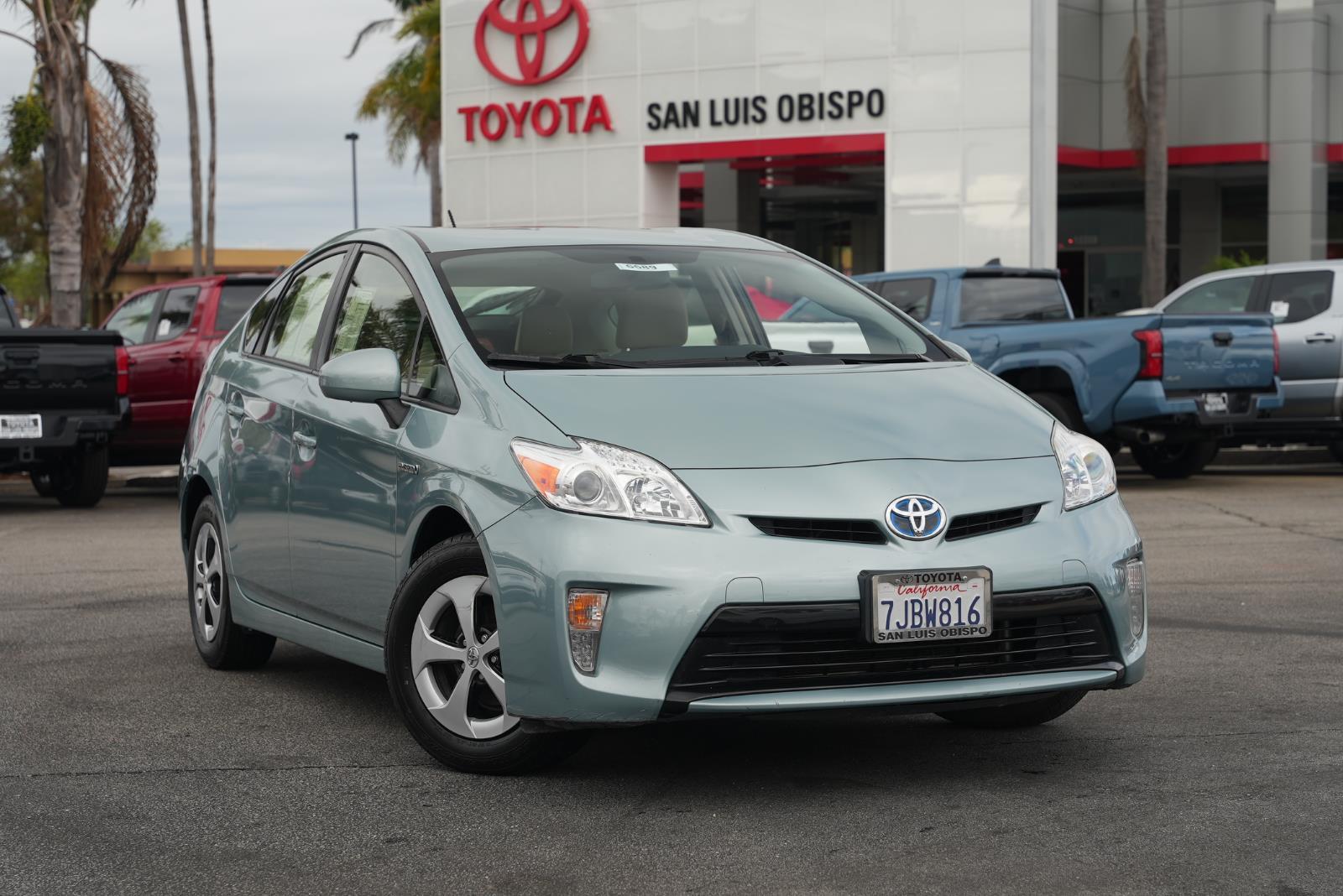 2015 Toyota Prius Three's photo