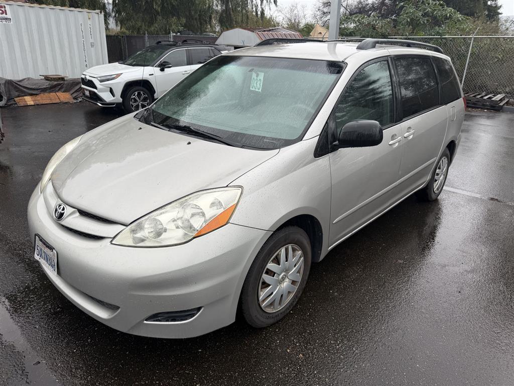 2006 Toyota Sienna LE's photo