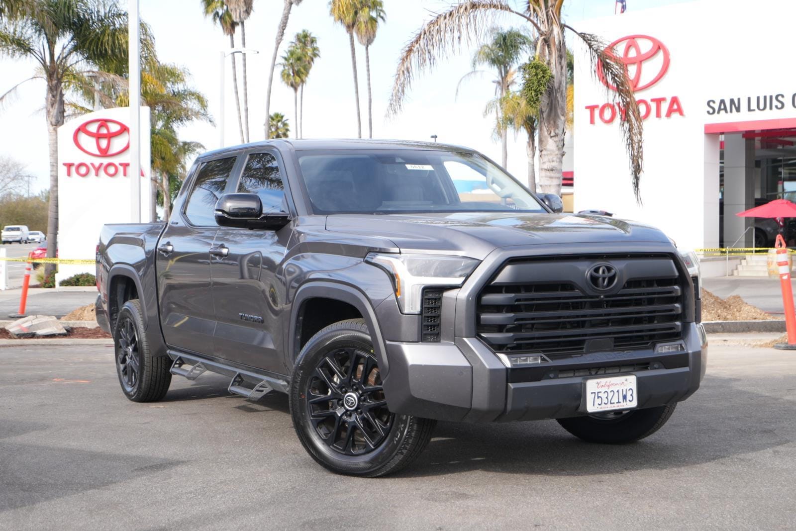 2024 Toyota Tundra Limited's photo