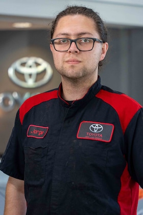 Staff member Jorge Torres from ID_e807755887e6
