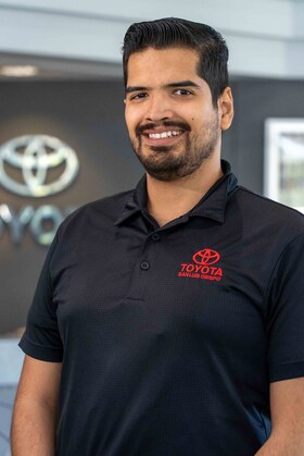 Staff member Ramon Morales from ID_c833e90f9688