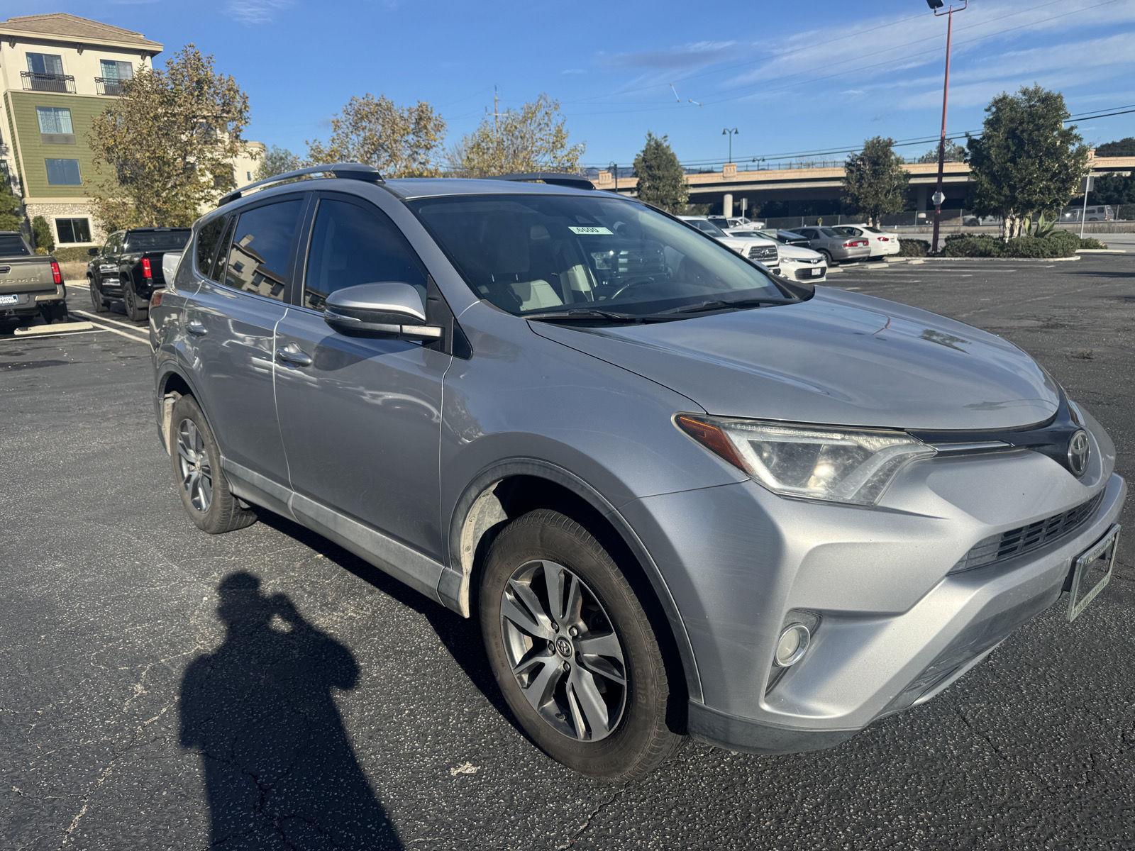 2017 Toyota RAV4 XLE photo 2