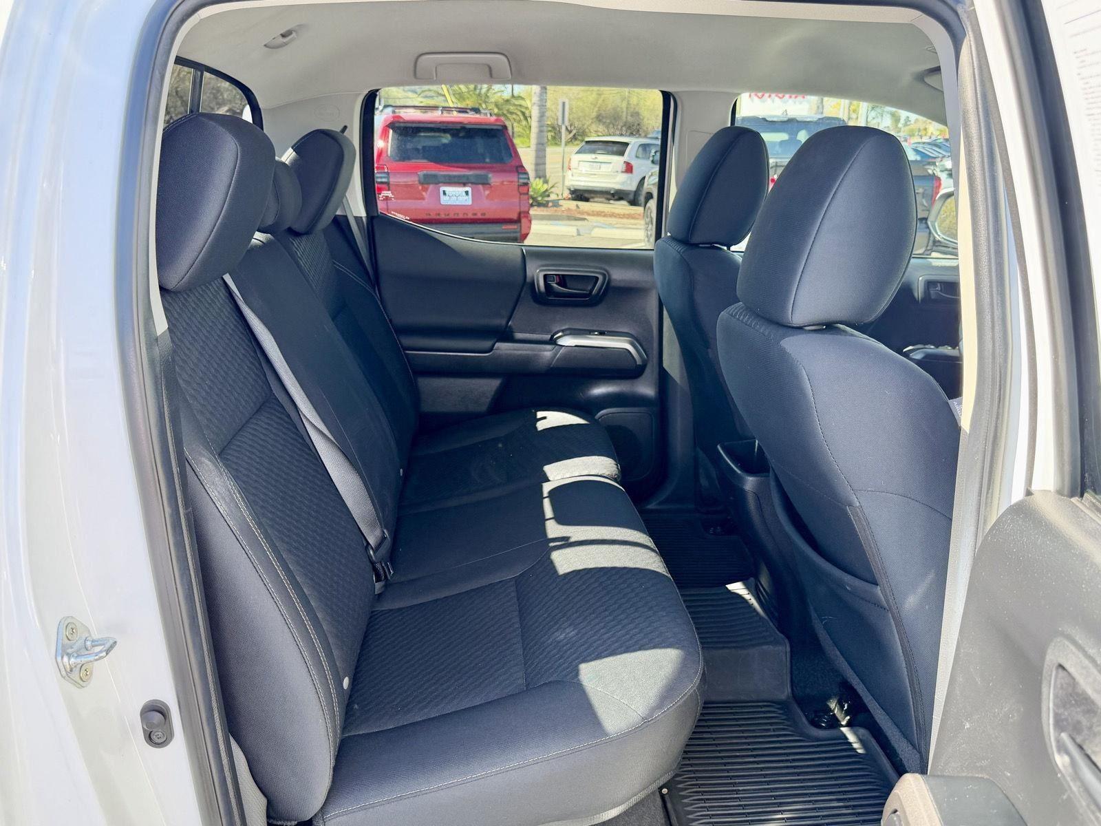2022 Toyota Tacoma SR5 - Photo 32