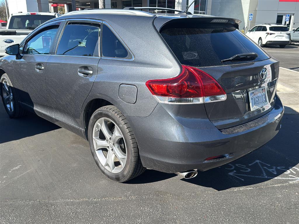 2013 Toyota Venza LE photo 2