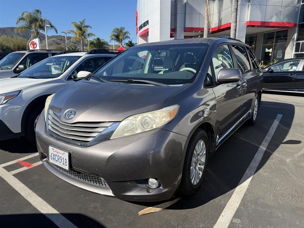 2013 Toyota Sienna XLE