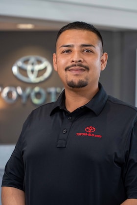 Staff member Flavio Gonzalez from ID_0a64d63eab8a