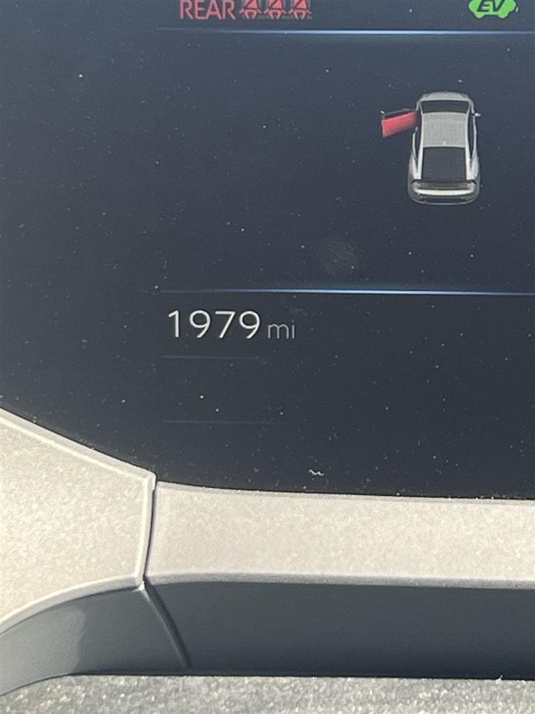 2026 Toyota Prius XLE FWD's photo