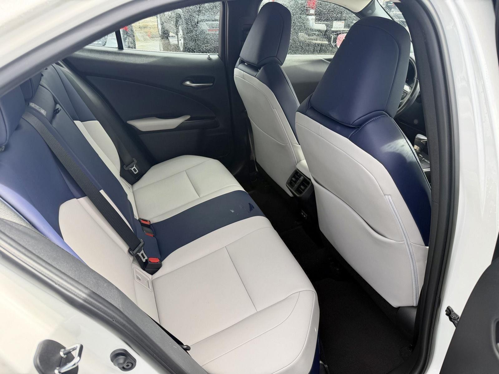 2021 Lexus UX 200 - Photo 29