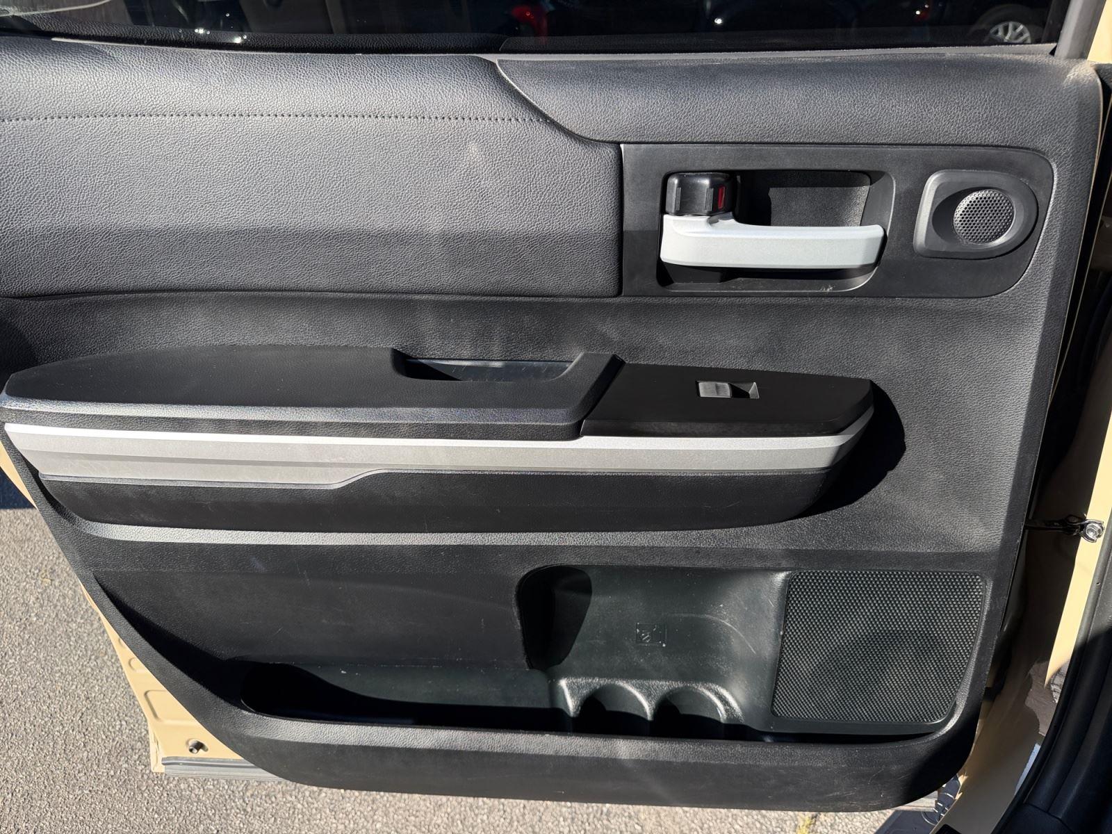 2017 Toyota Tundra SR5 - Photo 21