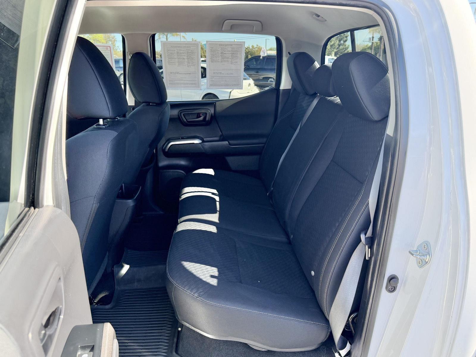 2022 Toyota Tacoma SR5 - Photo 28