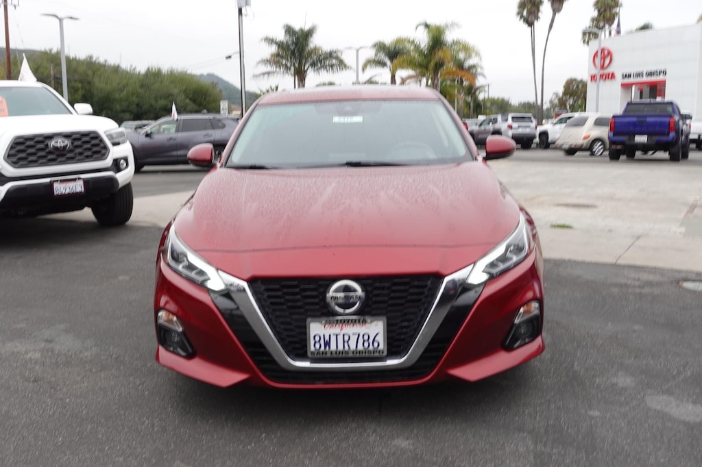 Used 2020 Nissan Altima 2.5 SV Sedan