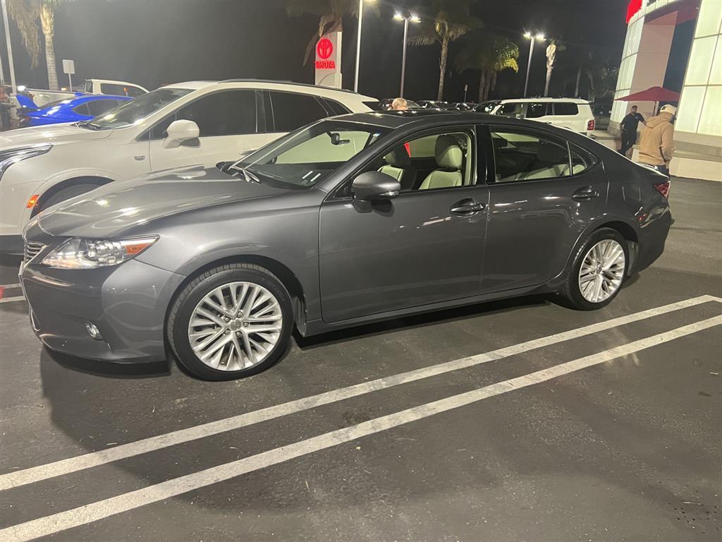 2013 Lexus ES 350's photo