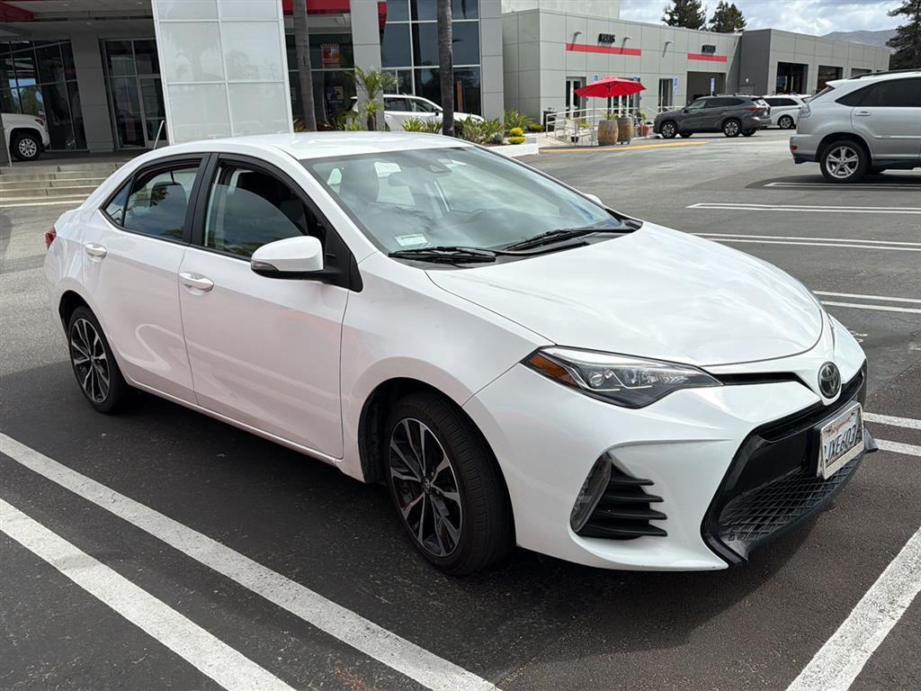 2019 Toyota Corolla SE AT's photo
