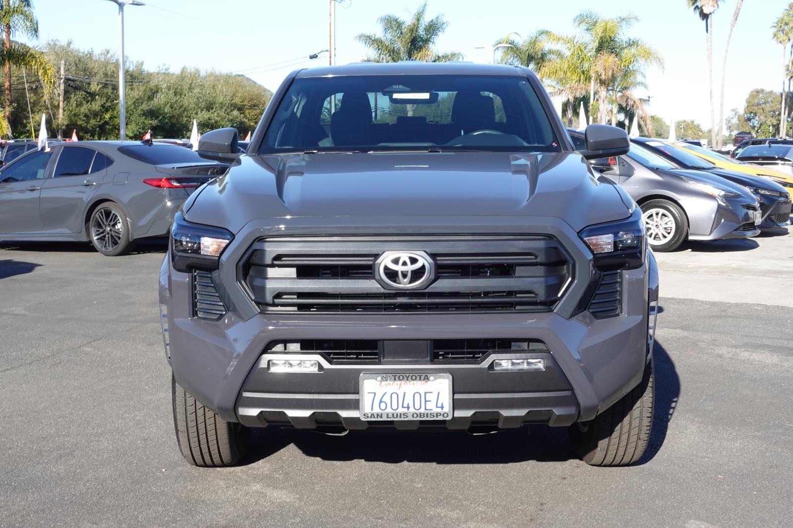 2025 Toyota Tacoma SR5 photo 4