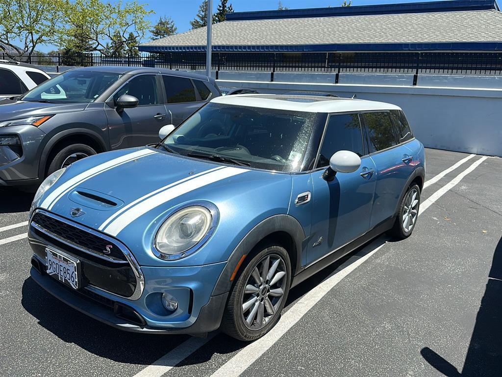 2017 MINI Clubman Cooper S ALL4's photo