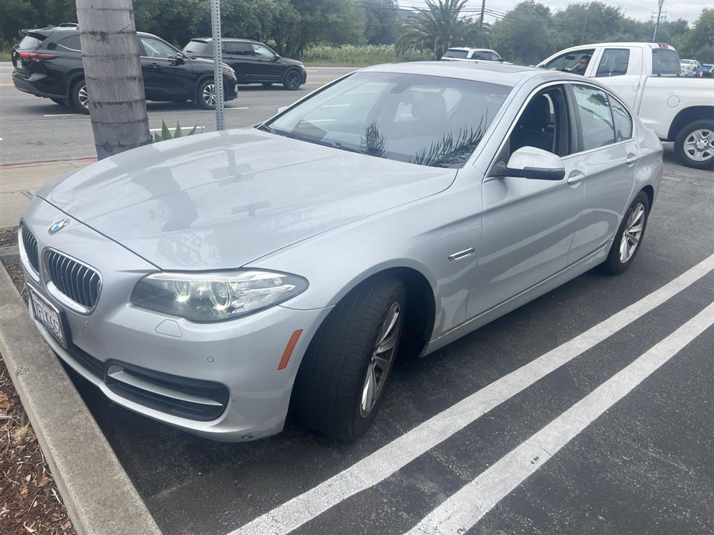 2014 BMW 5 Series 528i Sedan's photo